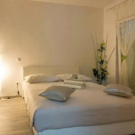 Family Friendly With A Swimming Pool Seget Vranjica, Trogir - 12476