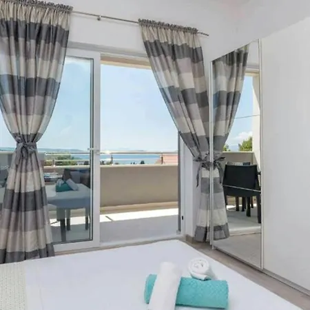 Family Friendly With A Swimming Pool Seget Vranjica, Trogir - 12476 Apartment *