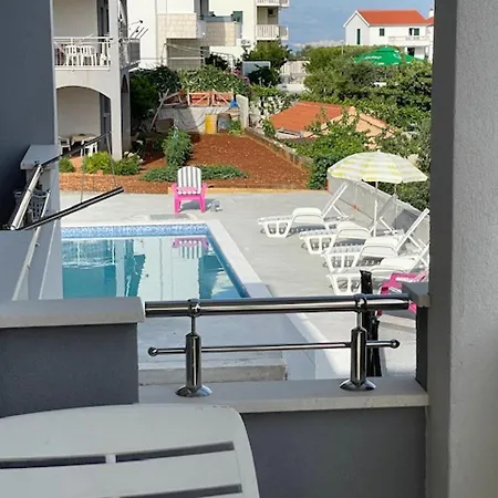 Apartment Family Friendly With A Swimming Pool Seget Vranjica, Trogir - 12476 *